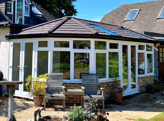 Solid Conservatory Roof Materials Compared: Aluminium vs Timber – Which is Best?